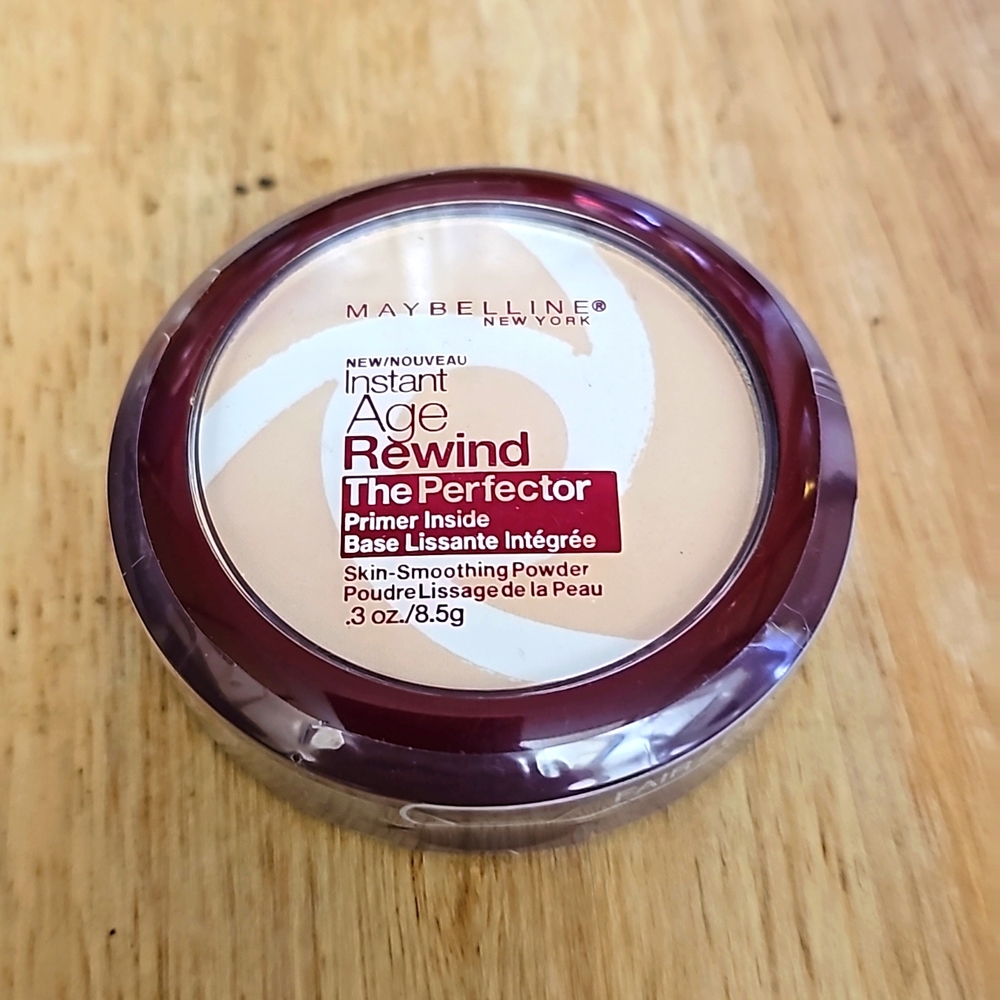 SEALED Maybelline Instant Age Rewind THE PERFECTOR 10 FAIR Primer Inside